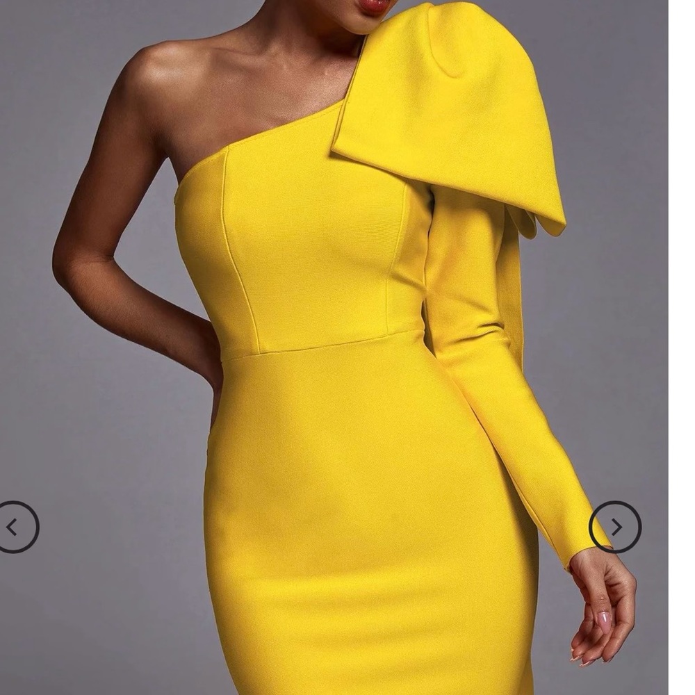 Fabulous and fierce bright yellow bandage dress.